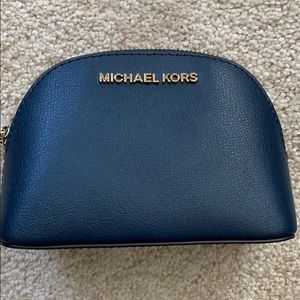 Michael Kors Medium Jet Set Travel Pouch